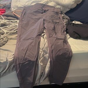 Athleta women’s joggers size 16